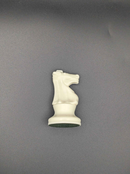 プラスチックチェスセット　ブルー　クイーン２個付き